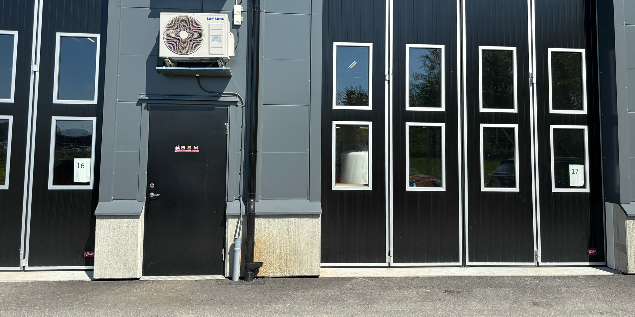 Ingång till våra lokaler